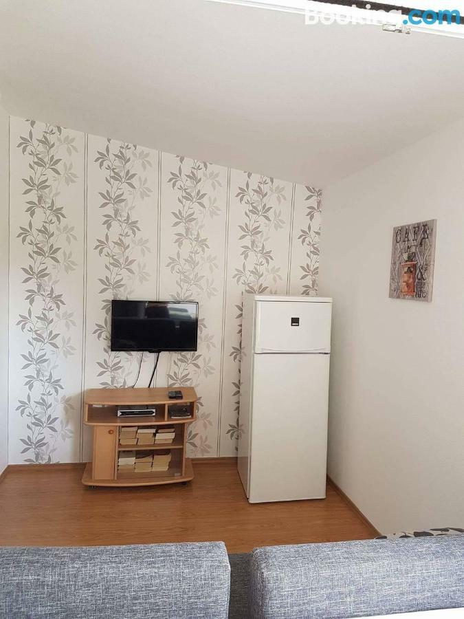 Apartamani Katarina Vl.Ilija Jusup Leilighet Starigrad Paklenica Eksteriør bilde